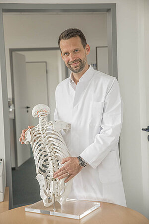 Dr. med. Thomas Kaulhausen, Sektionsleiter Wirbelsäulenchirurgie
