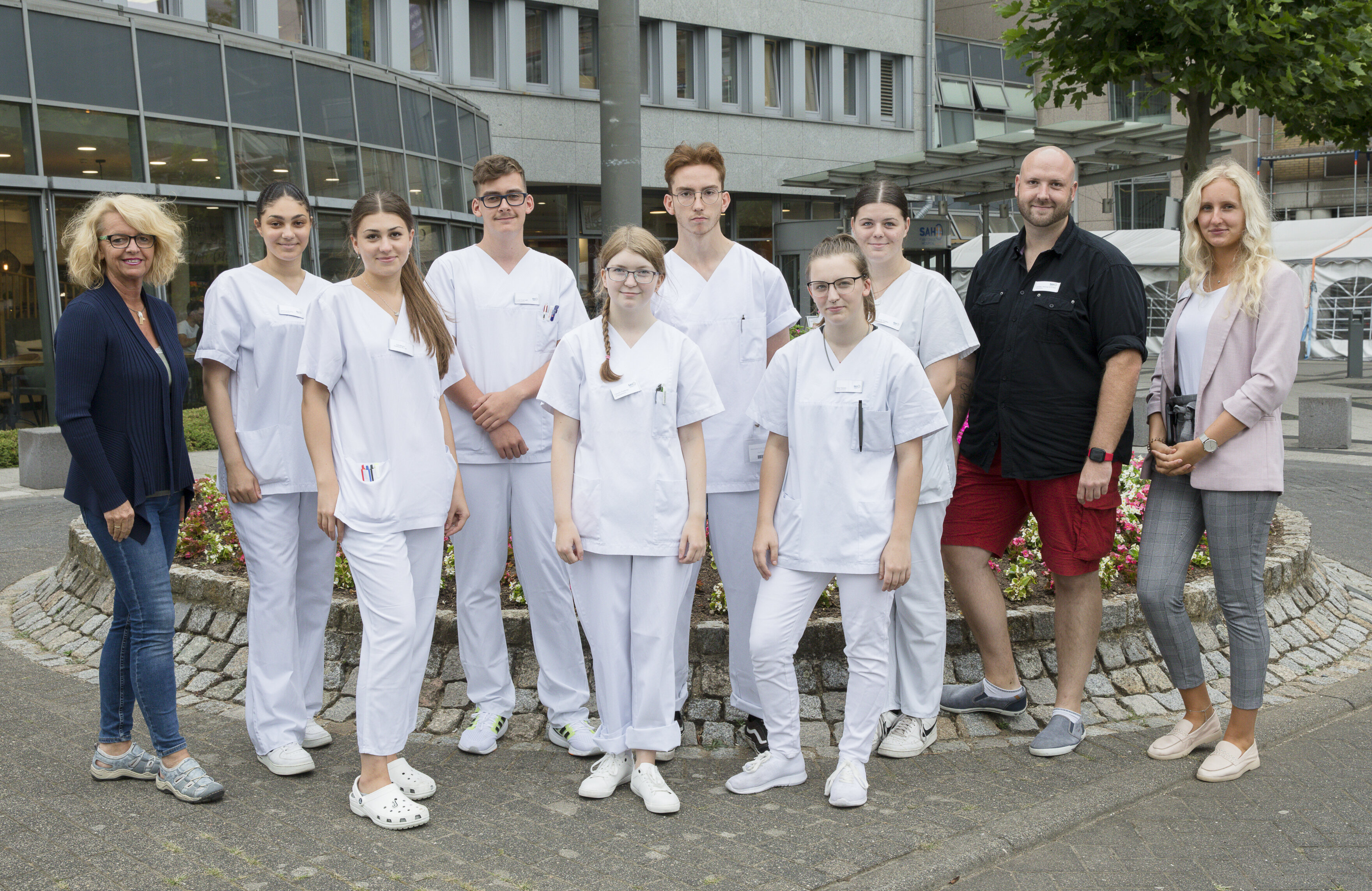 Die Jahrespraktikanten und FSJler des St.Antonius-Hospitals in Eschweiler